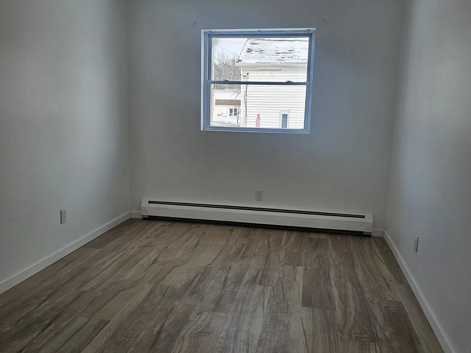 3 bed, 1.5 bath, 1200 sqft, $2,500 — Photo 4