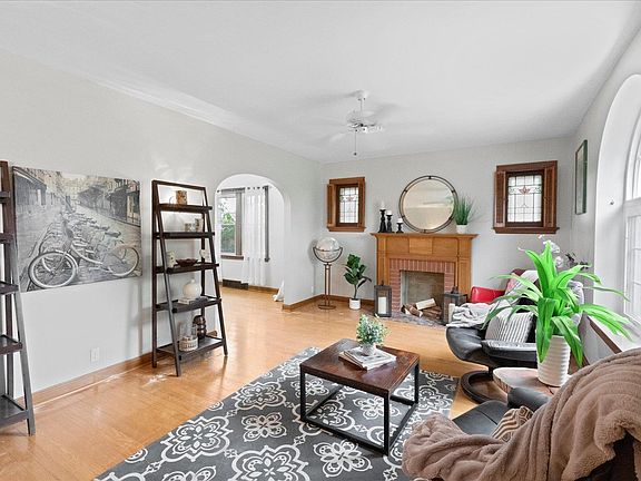 4th image of 6401 Winona Ave