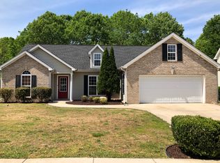 7925 Squirrel Wood Ct, Ooltewah, TN 37363