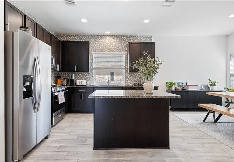 9015 Looksee Ln — Photo 18