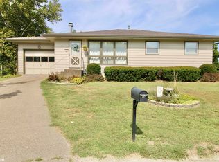 28 Melody Ct, Keokuk, IA 52632