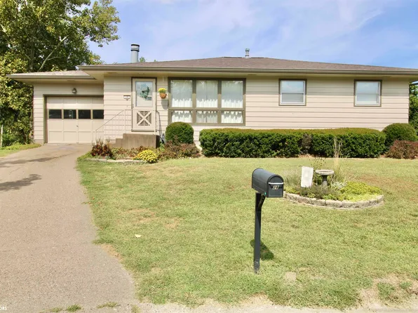28 Melody Ct, Keokuk, IA 52632