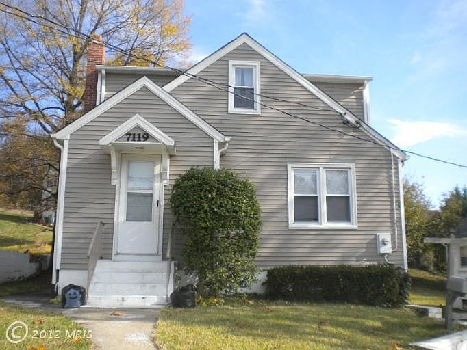 Updated Maintainence Free Vinyl Siding