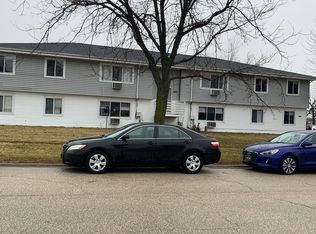 2981 9th St APT 4, Marion, IA 52302