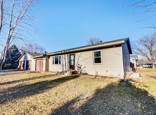 600 Nina St SW, Isanti, MN 55040