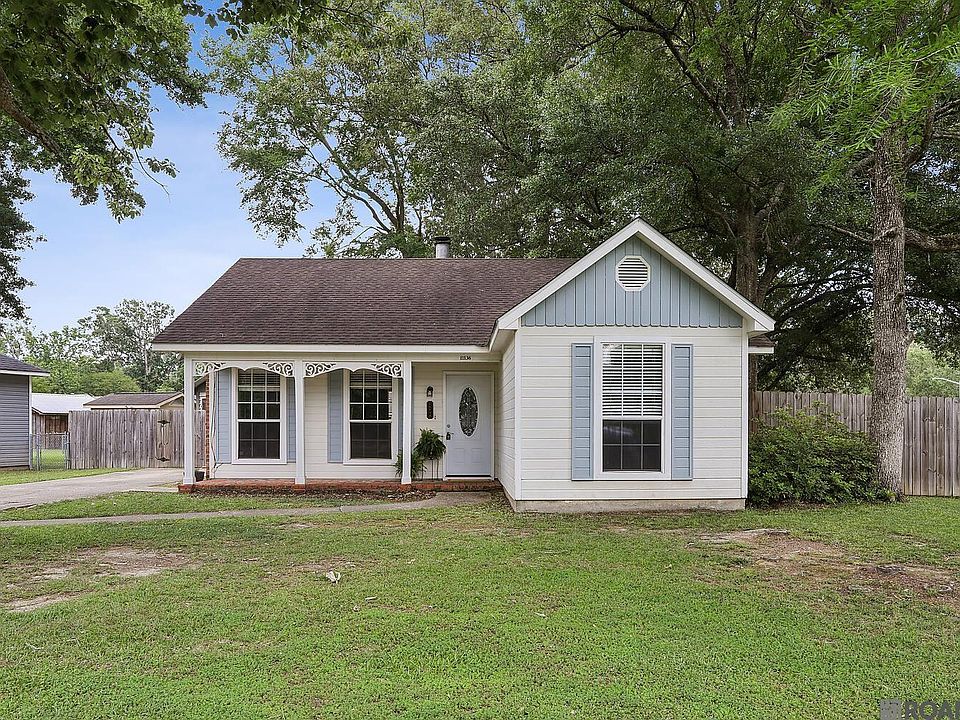 1st image of 11136 Village Green Dr