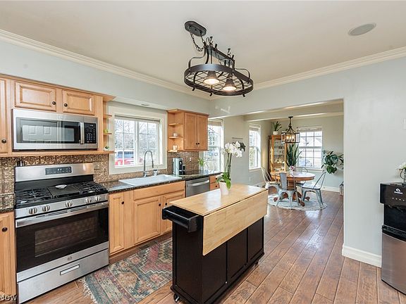 4th image of 2648 Warner Rd