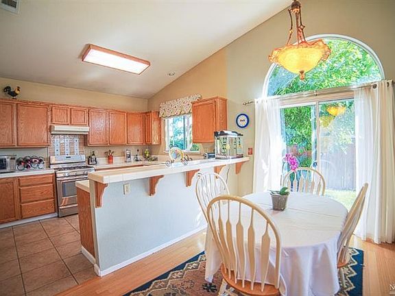 2nd image of 707 Tuliamore Ct