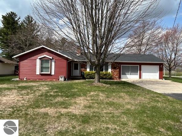 515 Huron St, East Tawas, MI 48730