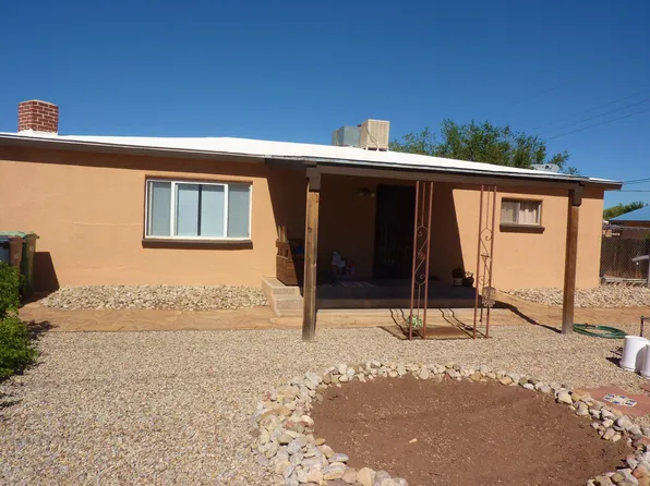 1927 Tapia Blvd SW, Albuquerque, NM 87105
