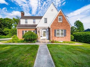 70 Cross St, Beacon, NY 12508
