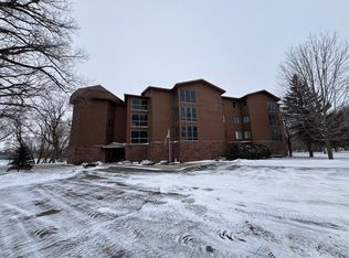 415 S 4th St APT C1, Marshall, MN 56258