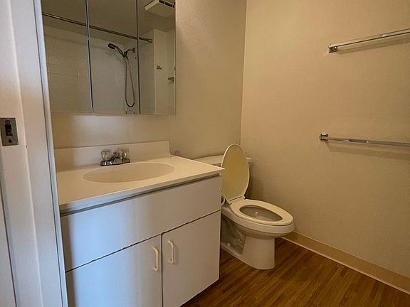 4th image of 1448 Young St APT 1604
