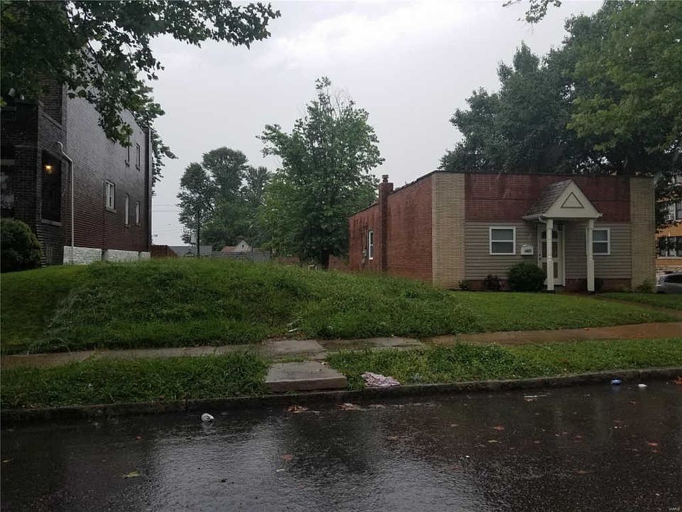 1st image of 4405 S Grand Blvd