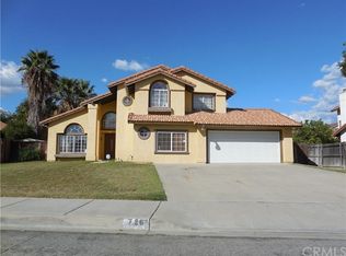 726 E Shamrock St, Rialto, CA 92376