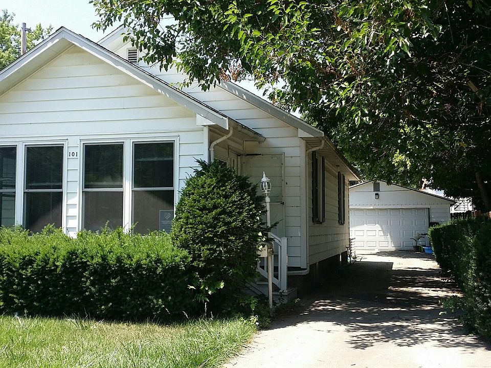 2nd image of 101 S Coler Ave