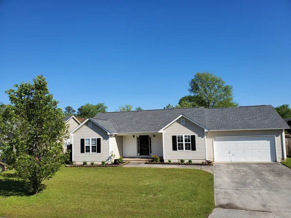 432 Spring Dr, Jacksonville, NC 28540