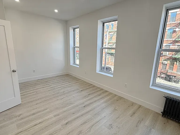 32 Patchen Ave #5 — Photo 10