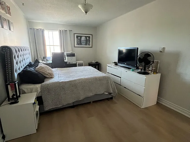 131 Taunton Rd E #409 — Photo 19