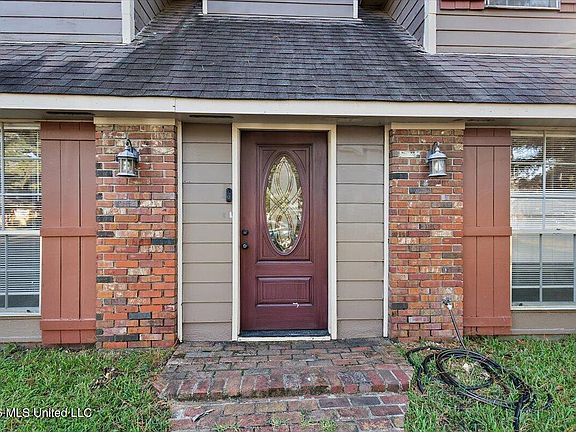 4th image of 345 Valley Vista Dr