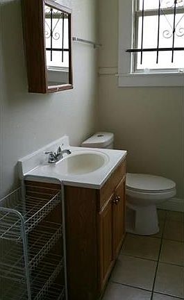 4th image of 1 Tulip Ln