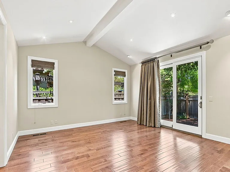 16771 Frank Ave — Photo 18
