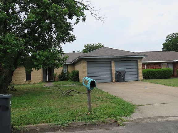 2nd image of 2221 Ramada Dr