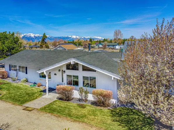 1966 Arabian Ln, Gardnerville, NV 89410