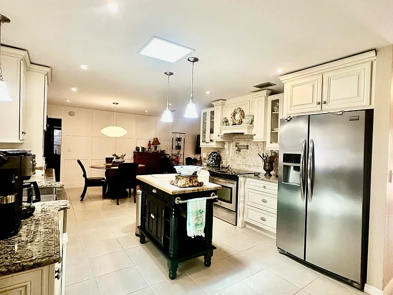410 Surf Rd — Photo 8