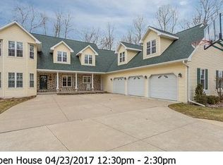 2818 River Forest Hills Dr, Pulaski, WI 54162