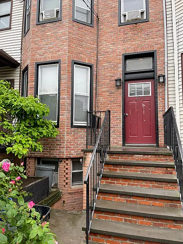121 Cottage St #1 Photo 1