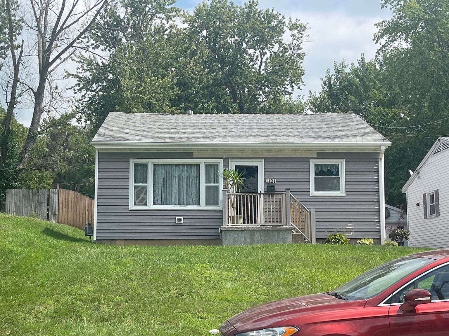 1121 S 14th St, Quincy, IL 62301 Zillow