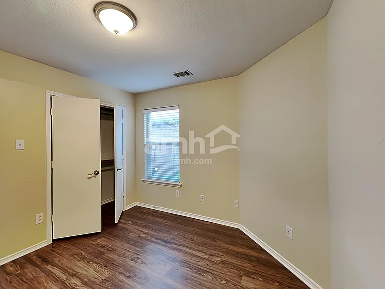 6436 Geneva Ln — Photo 17