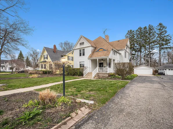 359 Pearl St, South Haven, MI 49090