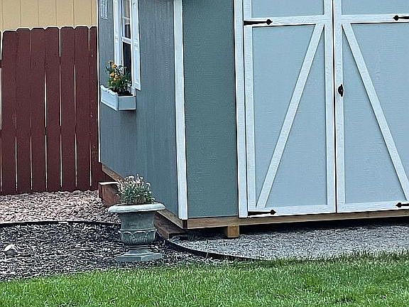 Custom painted 8x12 shed