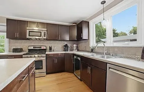 65 W Park Ave — Photo 26
