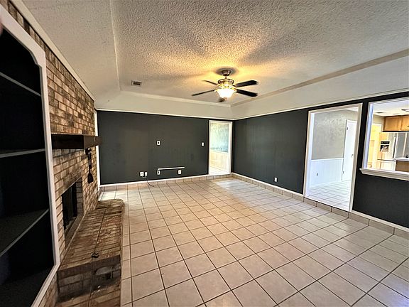 2nd image of 1707 Bedford Oaks Ct