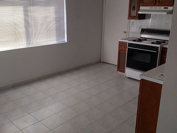 3rd image of 118 Palmilla Ave