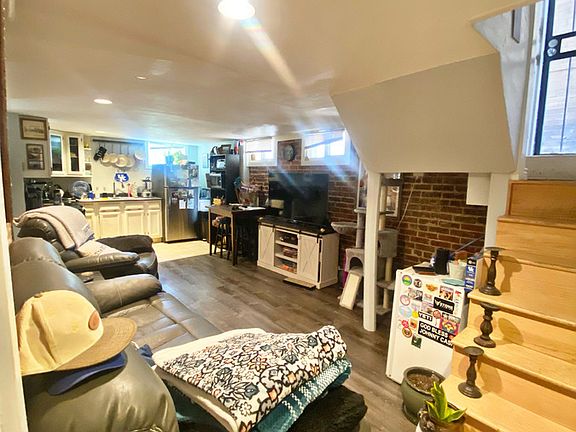 4th image of 1225 N Clarkson St APT 1