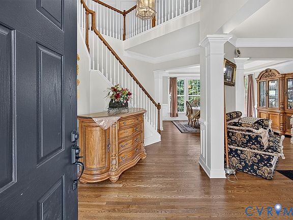 3rd image of 1524 Denby Way