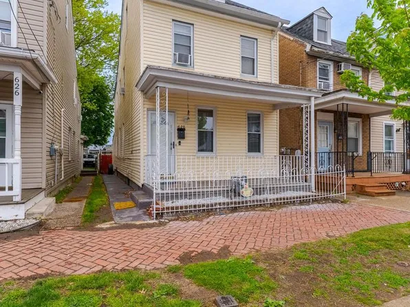 628 Pine St, Bristol, PA 19007