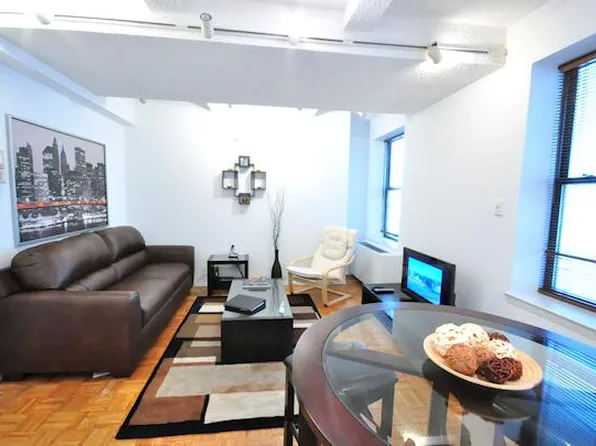 150 West 51st Street 1212 image 2 of 12