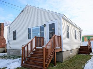 21 Meadow Pond Rd, Hampton, NH 03842