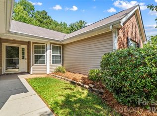 2457 Marthas Ridge Dr, Statesville, NC 28625