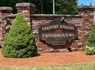 5 Turnpike Rd APT 136, Townsend, MA 01469