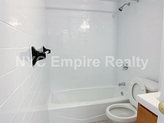 4th image of 340 E 74th St APT 1A