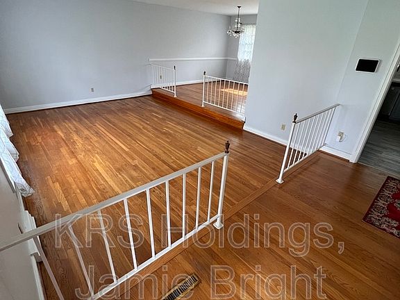 4th image of 9304 Wilmecote Ave