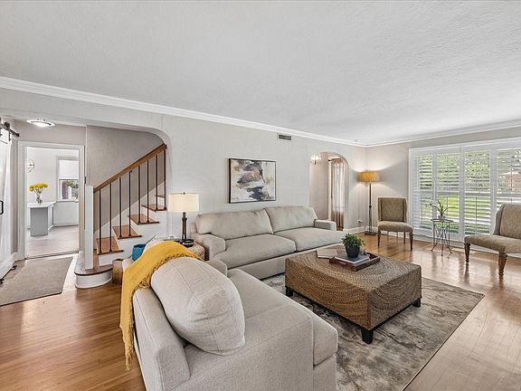 5th image of 3226 Milburn St