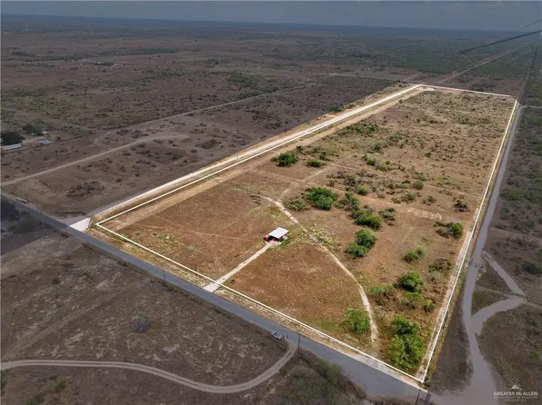 104 Las Primas Ln, Encino, TX 78353