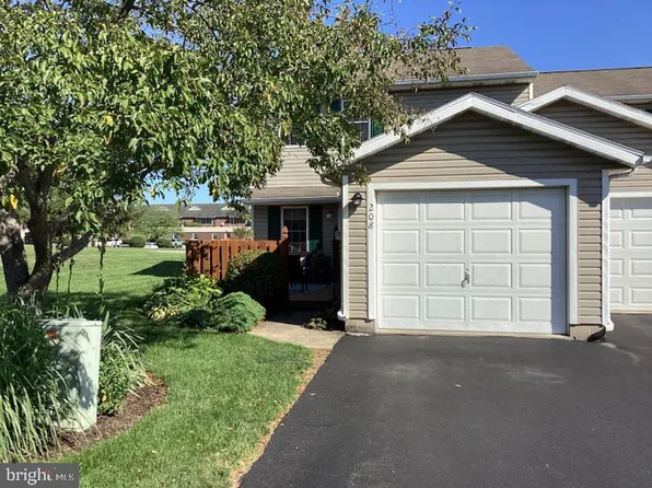 208 Bentwood Ln #24, York, PA 17408